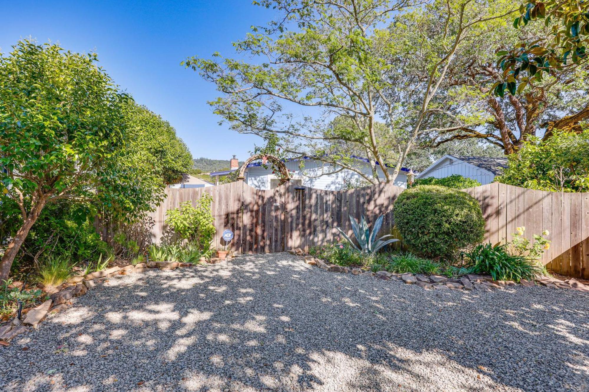 Romantic Casita With Garden And Deck 2 Miles To Plaza! Sonoma Dış mekan fotoğraf